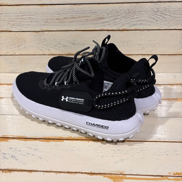 Under Armour Fat Tire Black and White Athletic Shoes with Lightweight Design - Picture 4 of 10